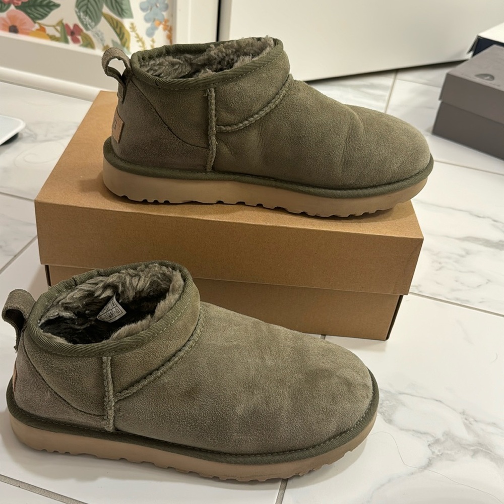 UGG classic ultra mini Burt Olive